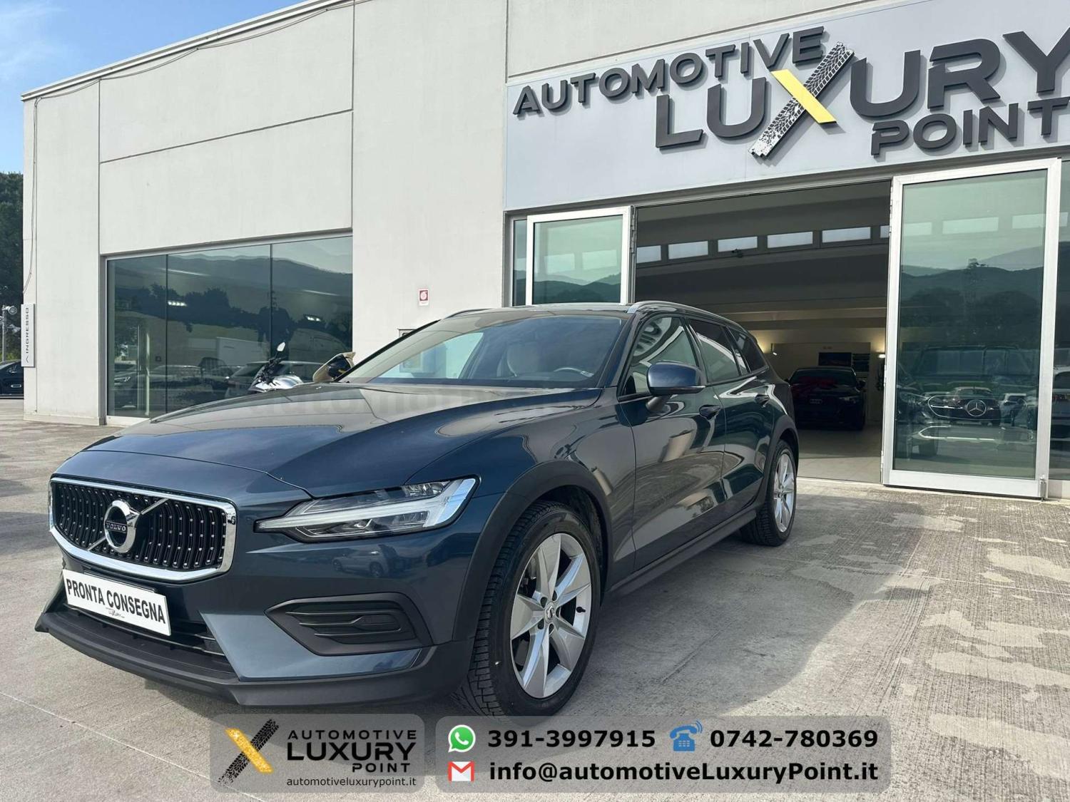 https://www.automotiveluxurypoint.it/wp-content/uploads/2024/04/volvo-v60-cross-country-2-0-d4-business-plus-awd-pronta-consegna-225064-2.jpg
